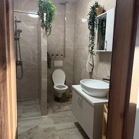 Διαμέρισμα Leaf Cozy And Modern Kolárovo